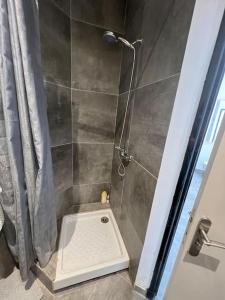 Un baño de Le Cocon Coloré