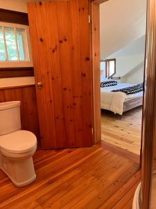 Letto o letti in una camera di Boho Loft in Downtown Wakefield