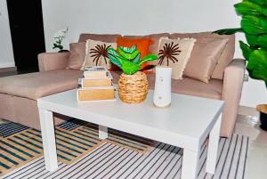 Area soggiorno di Serene Beach Apartment