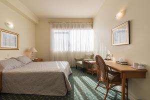 Mary MacKillop Spirituality Centre Baulkham Hills客房内的一张或多张床位