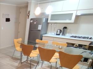 Kuchyň nebo kuchyňský kout v ubytování Cómodo departamento en Algarrobo