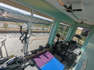 Fitness centrum a/nebo fitness zařízení v ubytování Barla's Home Stay