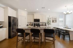 Galeriebild der Unterkunft Retreat, Zion view, Hot Tub, RV Parking, 27 miles Zion in Apple Valley + 31 Fotos