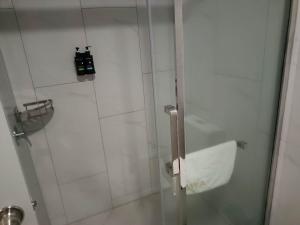 Koupelna v ubytování AWA Hotel