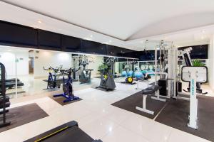 Fitness centrum a/nebo fitness zařízení v ubytování La Quinta by Wyndham Quito + 37 fotografií