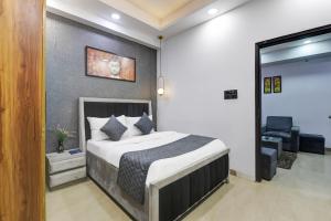 Gallery image of Hotel The Rasa at Vasundhara in Ghaziabad