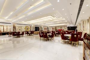 Gallery image of Hotel The Rasa at Vasundhara in Ghaziabad +81 photos