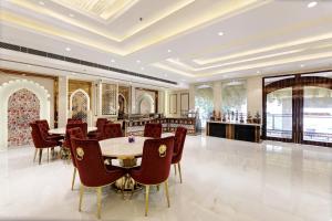 Gallery image of Hotel The Rasa at Vasundhara in Ghaziabad