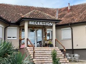 Móttaka eða anddyri á Motel Krnjevo
