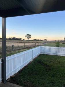 Gallery image of Tallow Wood Cottage Mudgee in Mudgee +11 photos