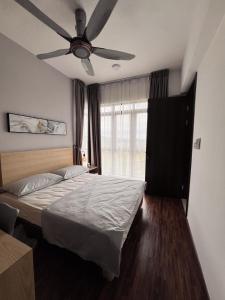 Postel nebo postele na pokoji v ubytování K-Avenue by FFix-Stay
