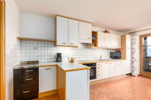 Kuchyňa alebo kuchynka v ubytovaní Nussbaumerhof