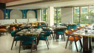 A restaurant or other place to eat at Elements by Rosetta
