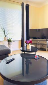 Gallery image of Apartment-2BR-Parking-Walk to Town-Near Beach-WiFi in Kirkcaldy