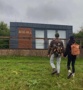 Gestir sem dvelja á Sidehill - zážitkové ubytovanie v prírode