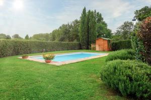 Πισίνα στο ή κοντά στο Villa Zambra by Mmega
