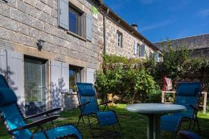 صورة لـ Gîte La Peyrade d'Aubrac 6/8 personnes في Marchastel