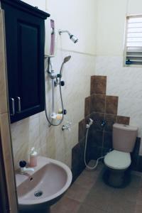 Ένα μπάνιο στο Beach Villa 224 +6 φωτογραφίες