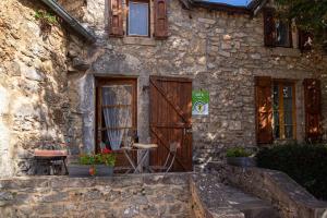 Imagen de la galería de Gîte Gîte Le Bouldras 3/5 personnes, en Saint-Pierre-des-Tripiers