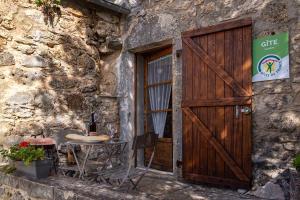 Imagen de la galería de Gîte Gîte Le Bouldras 3/5 personnes, en Saint-Pierre-des-Tripiers