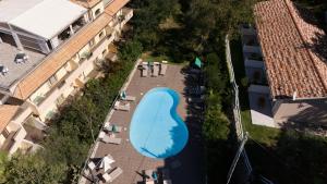 Bazén v ubytování UNICO Cannamele Escape Tropea by Life Resorts nebo v jeho okolí