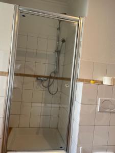 Koupelna v ubytování Doppelzimmer mit Terrasse in privatem Zuhause