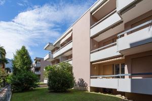 Budova, kde se apartmán nachází + 4 fotografie