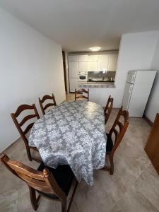 Kuchyň nebo kuchyňský kout v ubytování House Lucky