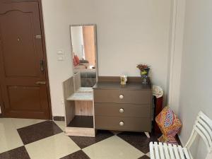 Postel nebo postele na pokoji v ubytování Apartment 2 bedroom at Rawdet zayed - El shiekh zayed