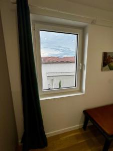 Peisaj natural din apropierea acestei camere de închiriat