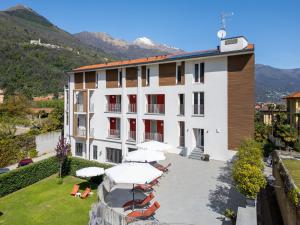 Nespecifikovaný výhled na hory nebo výhled na hory při pohledu z hotelu