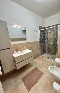 Ένα μπάνιο στο Il Villino Porto Cesareo - Alloggio con posto auto