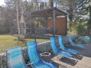 Vonkajšia záhrada v ubytovaní TopSenec-Lakeside Home