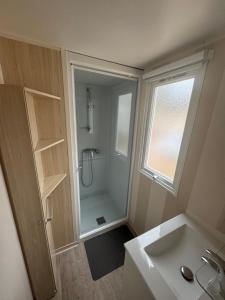 Ένα μπάνιο στο Mobil-home +10 φωτογραφίες
