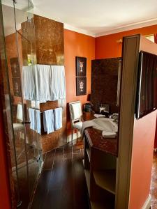 Posezení v ubytování Hôtel le Manoir du Soldat