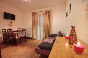 Posedenie v ubytovaní ApartSerwis - Apartment U Sabały Centrum