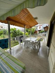 Balkón nebo terasa v ubytování Denize Yakın Müstakil Tripleks Villa