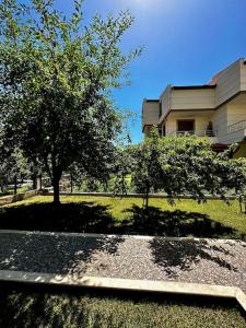 Zahrada ubytování Denize Yakın Müstakil Tripleks Villa