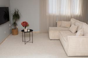 Gallery image of StudioEurexpo - spacieux & confort in Chassieu