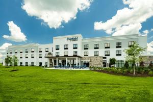 Κήπος έξω από το Fairfield by Marriott