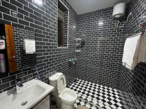 カンパラにあるLuxury Budgethomes Bukotoのギャラリーの写真 +2枚の写真