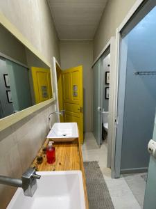 Koupelna v ubytování Gup Hostel
