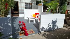 库尔克岛Amanda's Place Yellow Studio - Pool and Tropical garden的相册照片