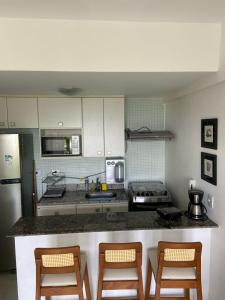Η κουζίνα ή μικρή κουζίνα στο Porto Real Resort Suítes, Paraíso em Angra