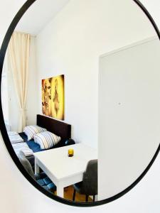 Ein Sitzbereich in der Unterkunft 5BR Shared Apt Ideal for Groups 7 Min to Westbahnhof