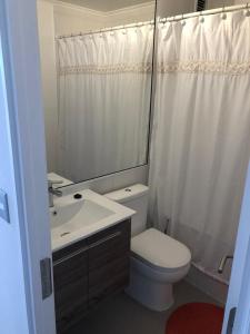 Phòng tắm tại Departamento Papudo a pasos de la Playa +8 ảnh