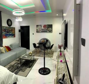 Posezení v ubytování WHITEFIELD LUXURY APARTMENT