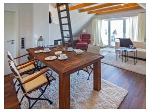 O zonă de relaxare la Holiday Apartment Norddeich Loft