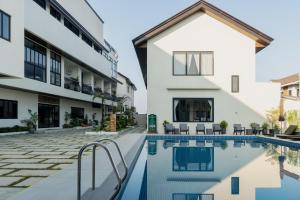 Bazén v ubytování Bayandati Resort nebo v jeho okolí