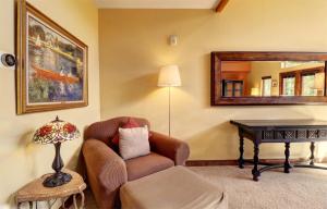 Posezení v ubytování A2 Marina Park 3Br 3,5Ba condo